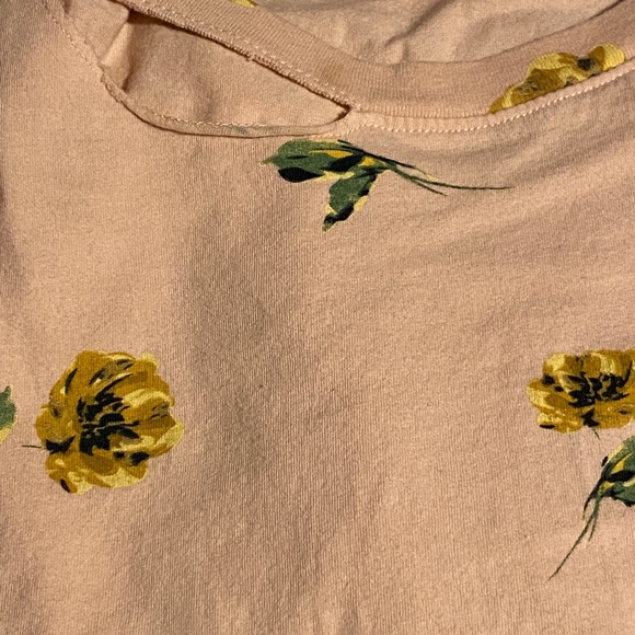 Woman's N: Philanthropy for Anthropolgie size M pink /yellow floral short sleeve - Picture 5 of 6